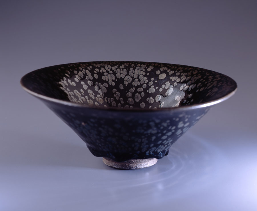 Important Cultural Property, Tea bowl with black glaze, Yuteki (“oil spot” pattern) Tenmoku type, Jian ware 12th-13th century, Southern Song dynasty, China